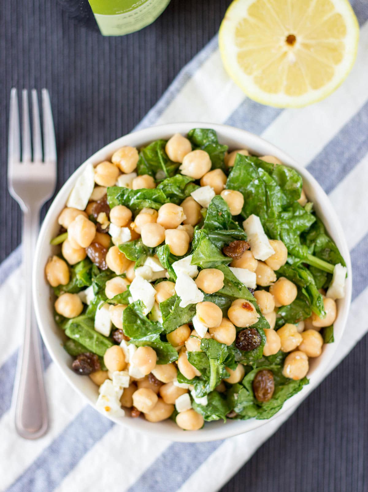 Chickpea Spinach Salad, ready in 7 minutes | hurrythefoodup.com