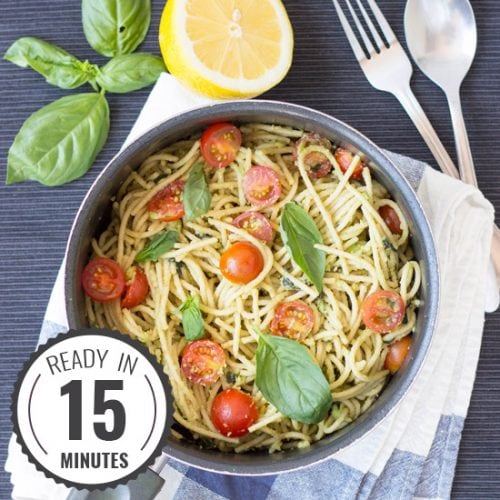 Quick and Creamy Avocado Pasta. Delicious, animal-free and takes less than 15 minutes to knock up. High in fiber and iron too! | hurrythefoodup.com