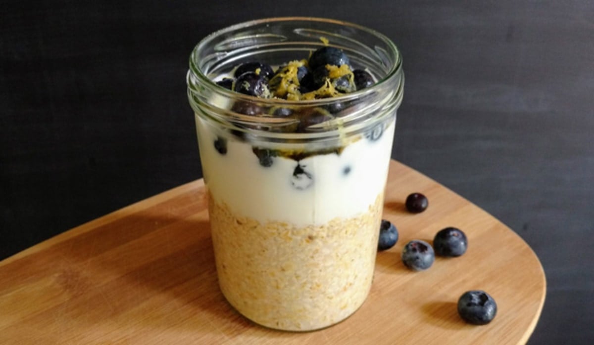 Blueberry Cheesecake Overnight Oats