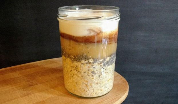 Apple, cinnamon, peanut butter and oatmeal in a jar | Hurry The Food Up