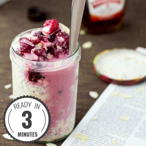 Kat’s Vegan Overnight Oats in a Jar (3 Minutes) #oats #vegan | hurrythefoodup.com