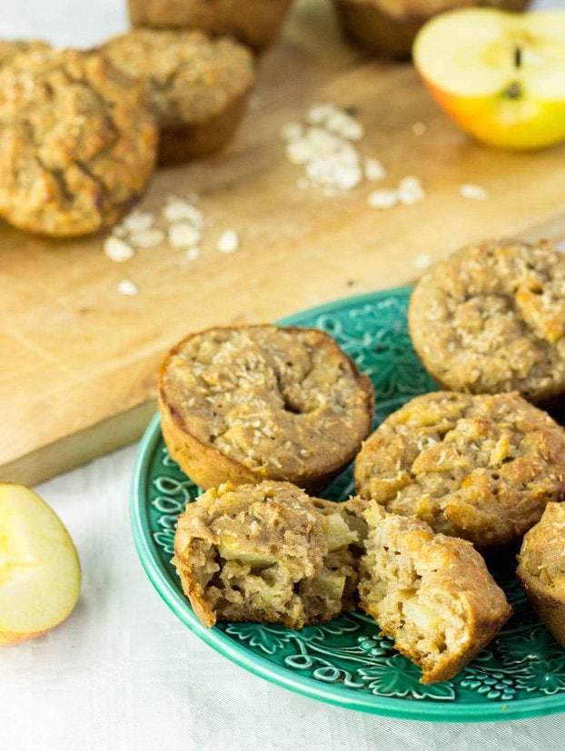 vegan banana muffins with crumb topping