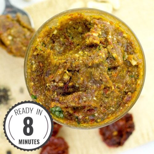 Red Pesto with sun-dried Tomatoes and Basil #vegan #pesto | hurrythefoodup.com