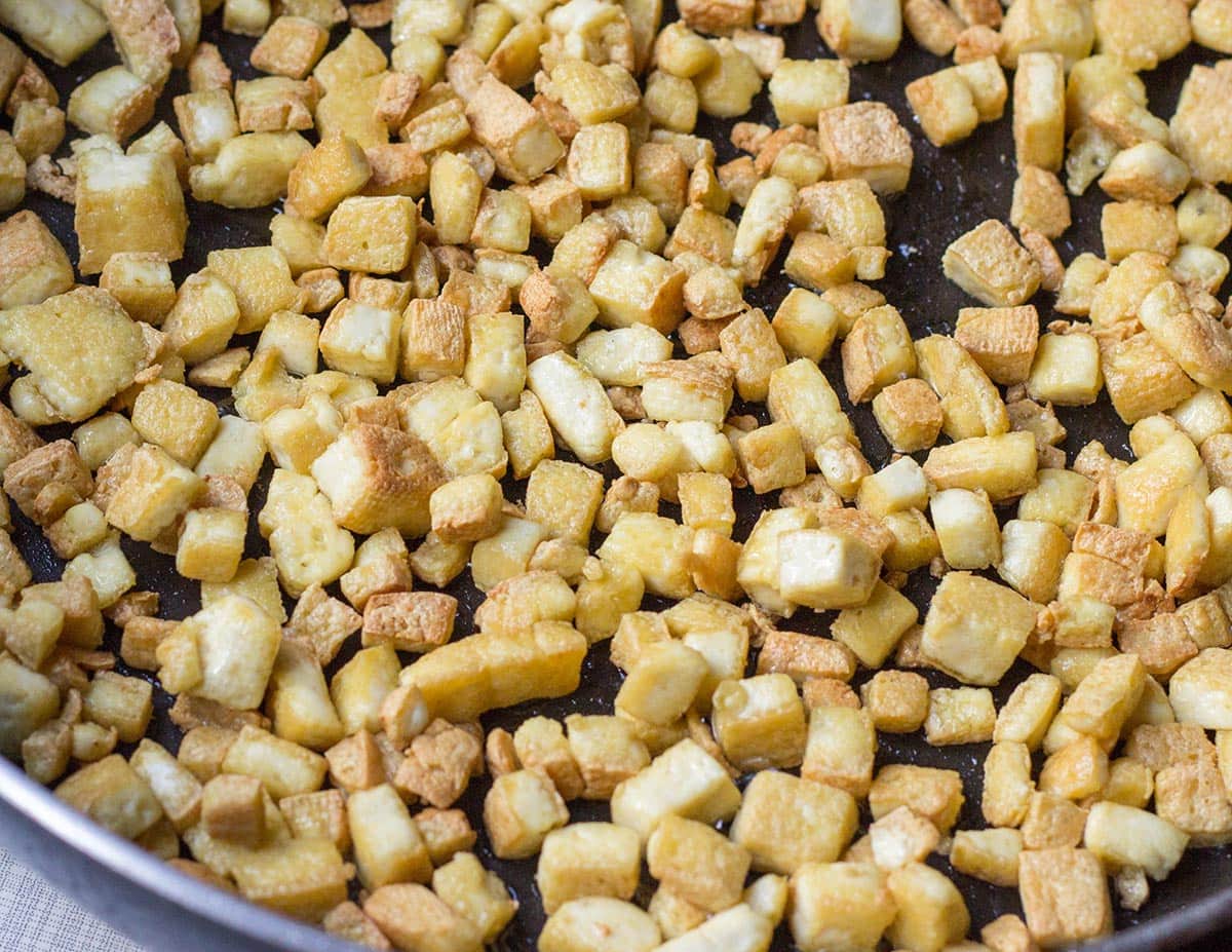 Crispy Tofu Salad, High in Protein, Low-carb and Vegan | hurrythefoodup.com