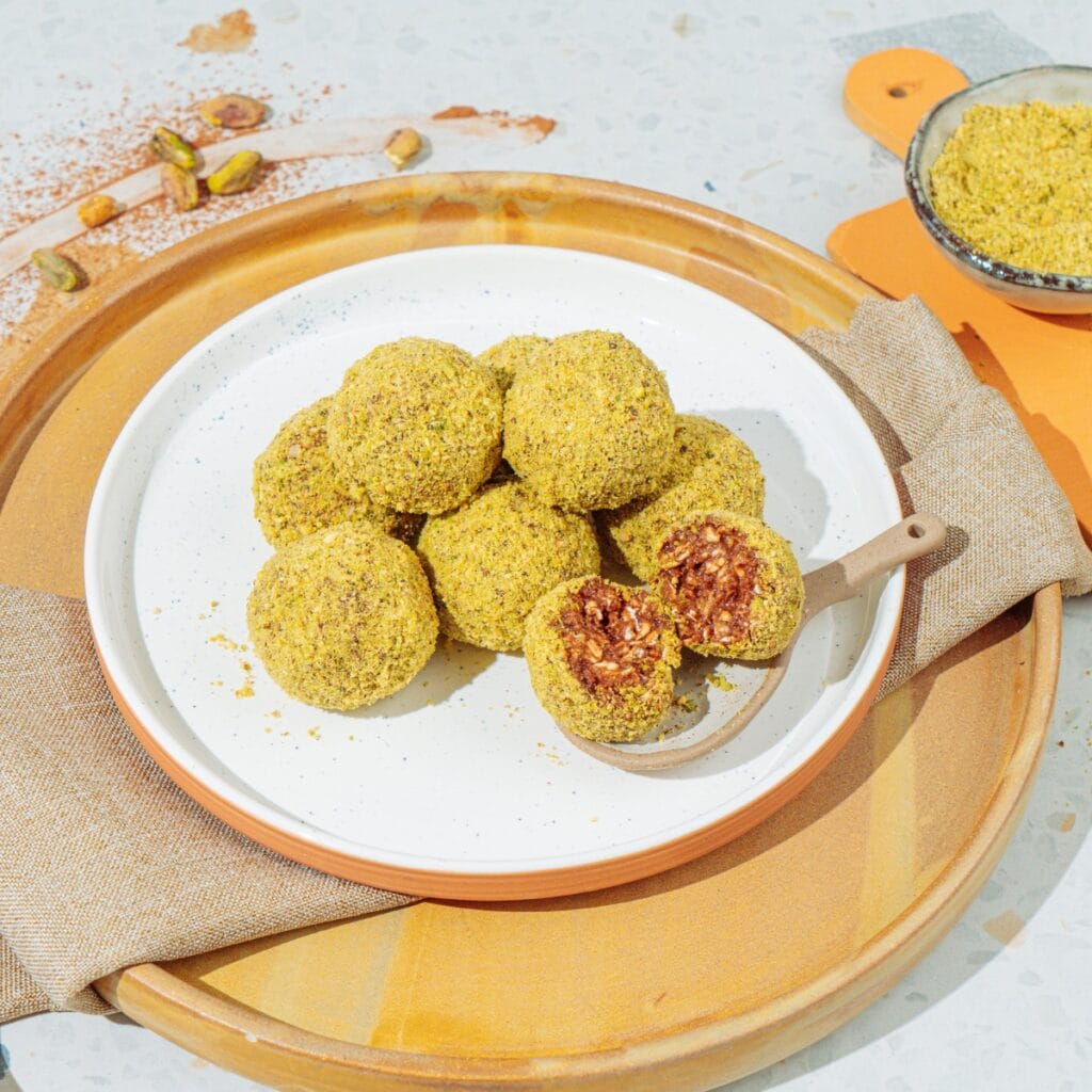 18 Homemade Protein Bites – Search No Further For That Protein Hit!