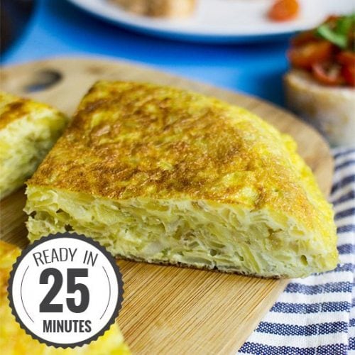 Quick Spanish Omelette - Perfect for breakfast! | hurrythefoodup.com