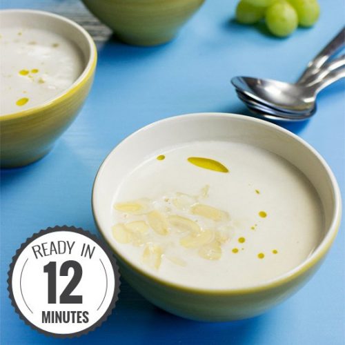 White Gazpacho - The delicious Spanish Garlic Soup | hurrythefoodup.com
