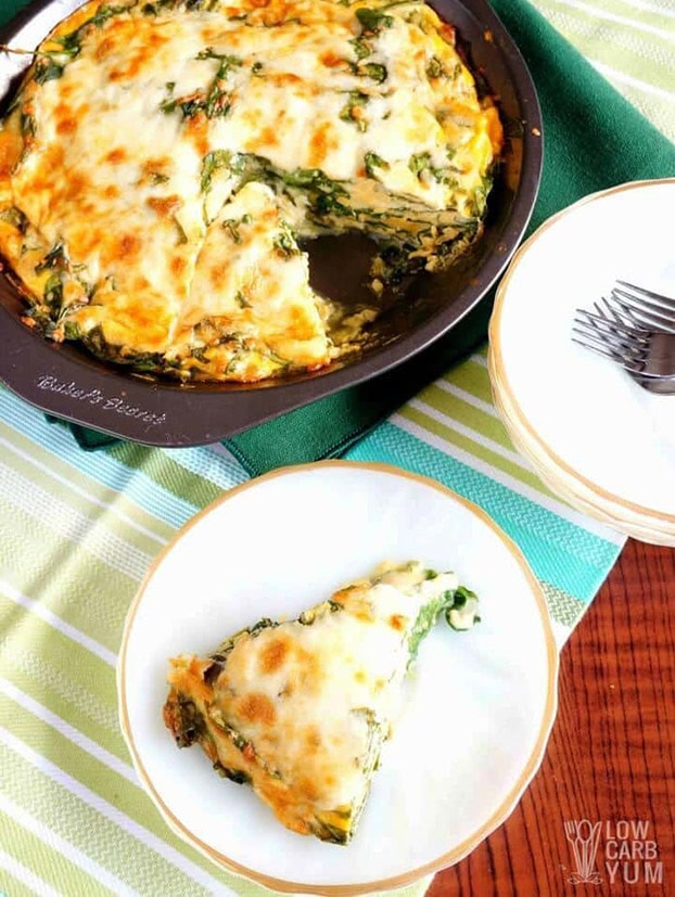 Spinach Cheese Pie - 21 Vegetarian Dinner Ideas | hurrythefoodup.com