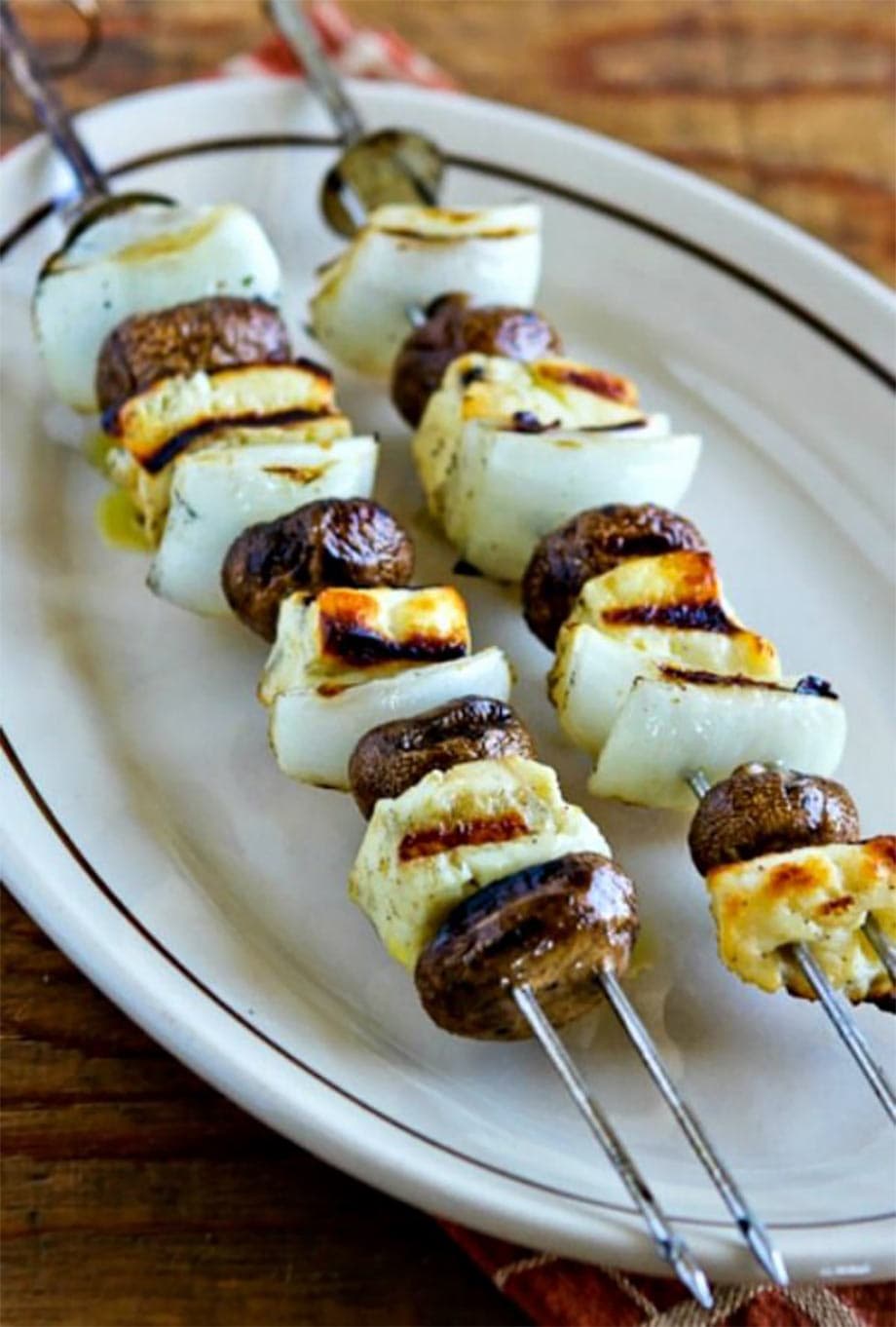 20 Off the Chart Vegetarian BBQ Ideas - grilling done right | hurrythefoodup.com