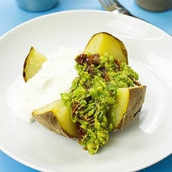 Mircowave Baked Potato – The Ultimate Guide | hurrythefoodup.com