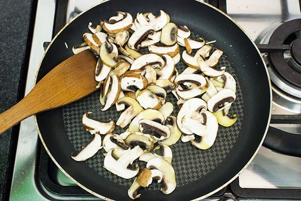 Vegan Mushroom Risotto   Creamy  without the Cream - 35