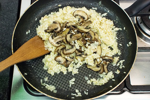 Vegan Mushroom Risotto   Creamy  without the Cream - 83