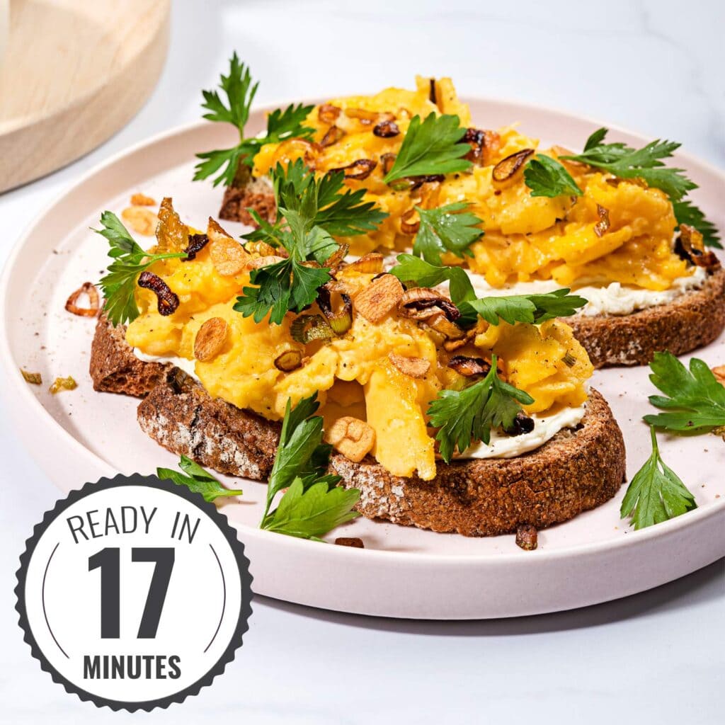 Scrambled Eggs with Cream Cheese – Extreme Protein!