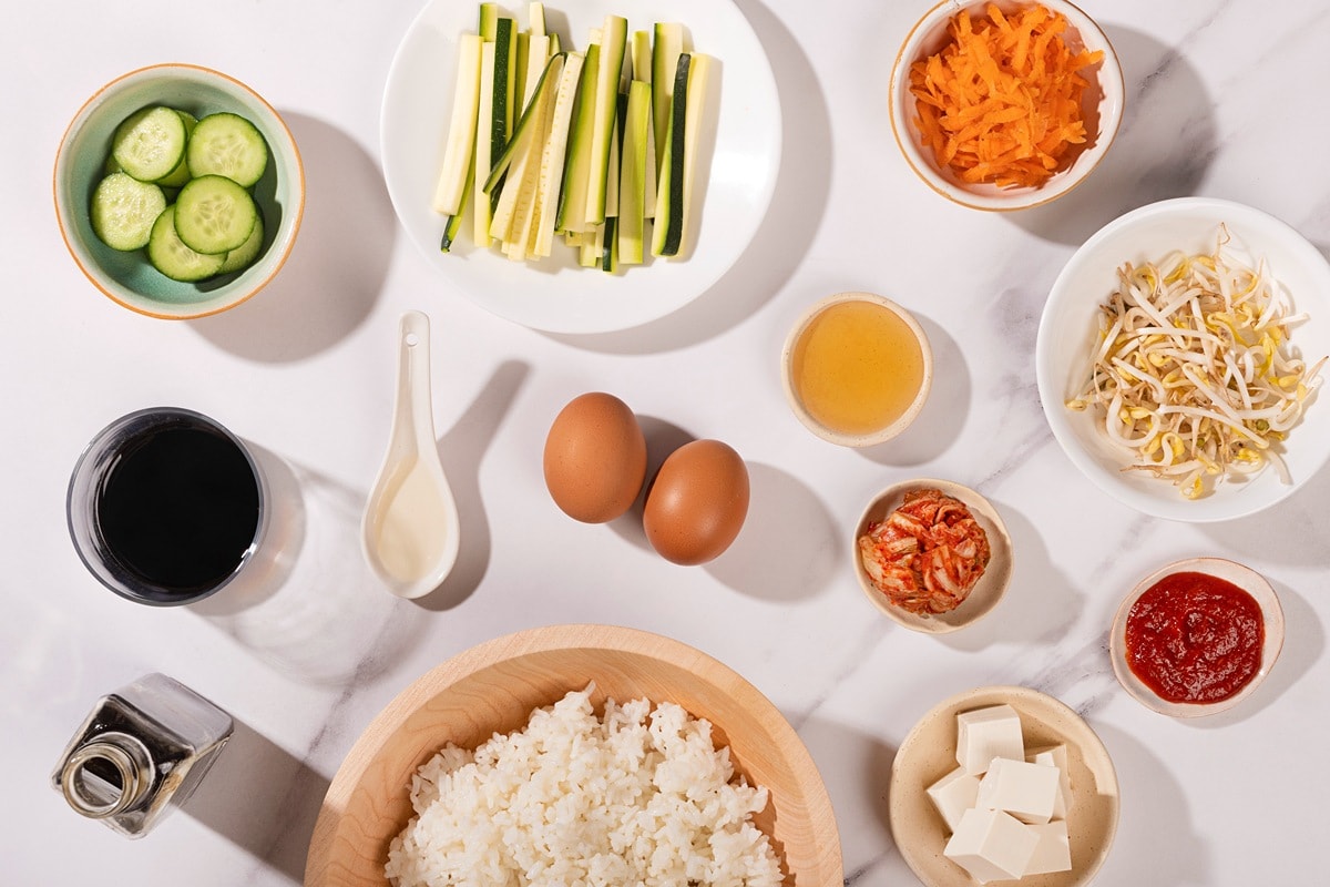 A birds-eye view of all the ingredients for a vegetarian bibimbap | Hurry The Food Up