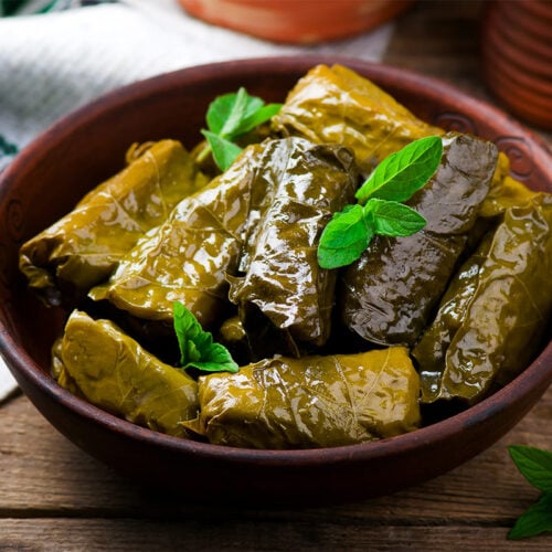 Yalancı dolma in a bowl