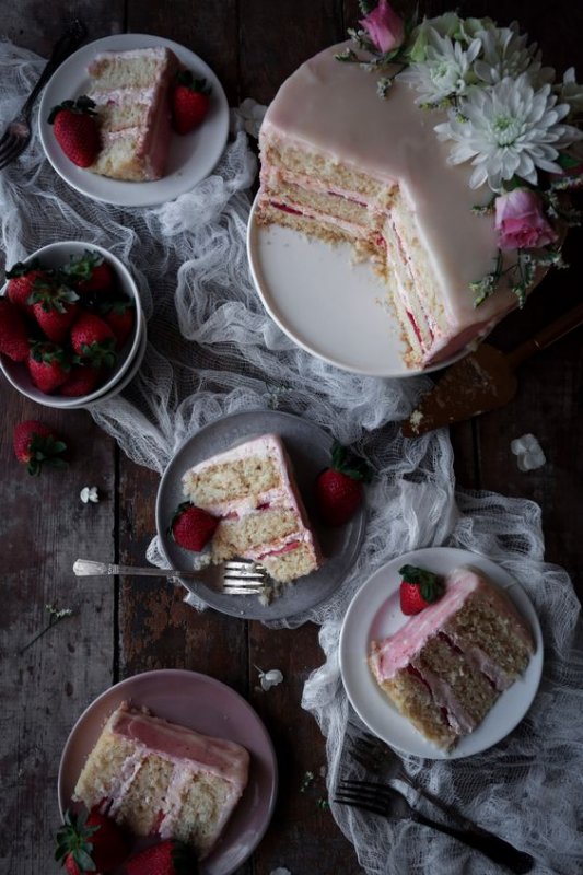 Vegan Vanilla Cake w/ Strawberry Icing