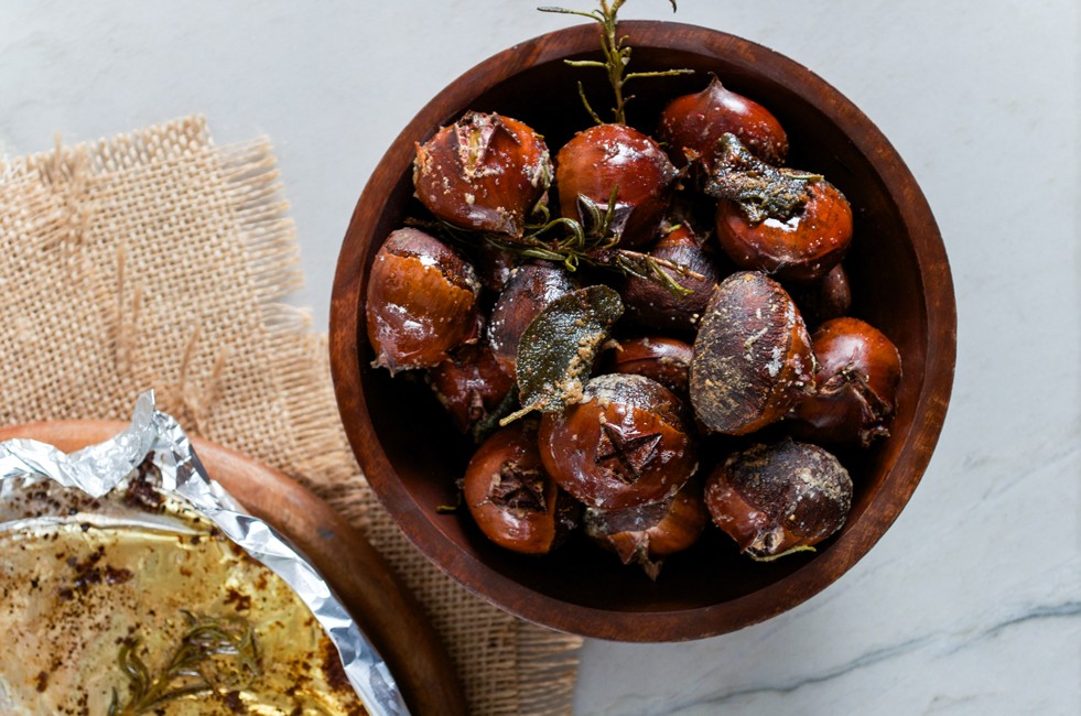 Roasted-Herbed-Chestnuts-6-1-e1447184021722