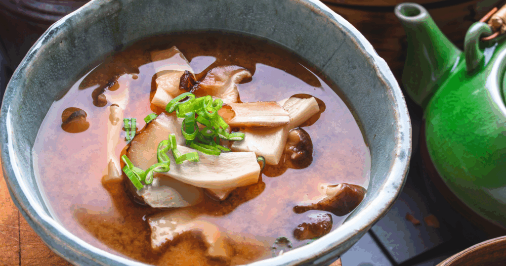 Low-calorie vegetarian soups under 200 calories per bowl